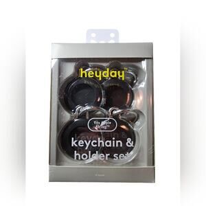NWT Heyday Gray Keychain Holder